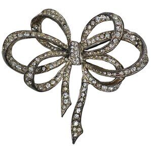 Vintage Carolee Crystal Bow Brooch Silver Tone Rhinestone Statement Pin